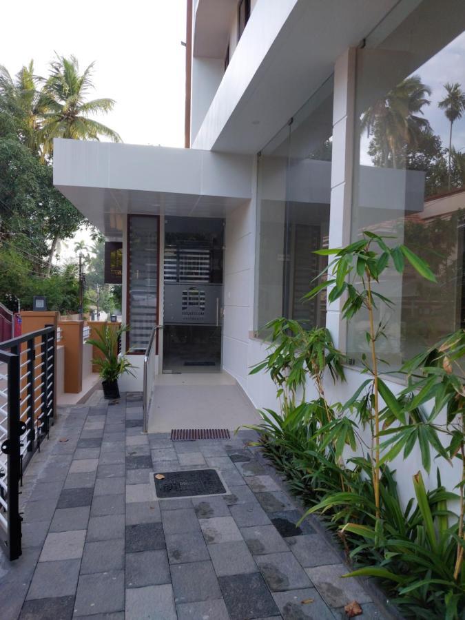Hotel Mannat Residence 트리반드룸 외부 사진