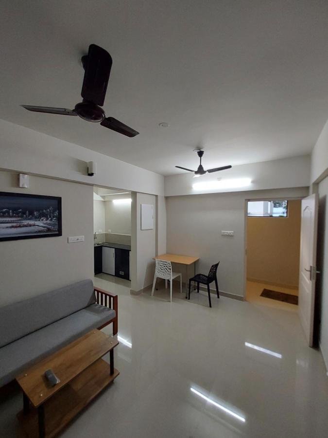 Hotel Mannat Residence 트리반드룸 외부 사진