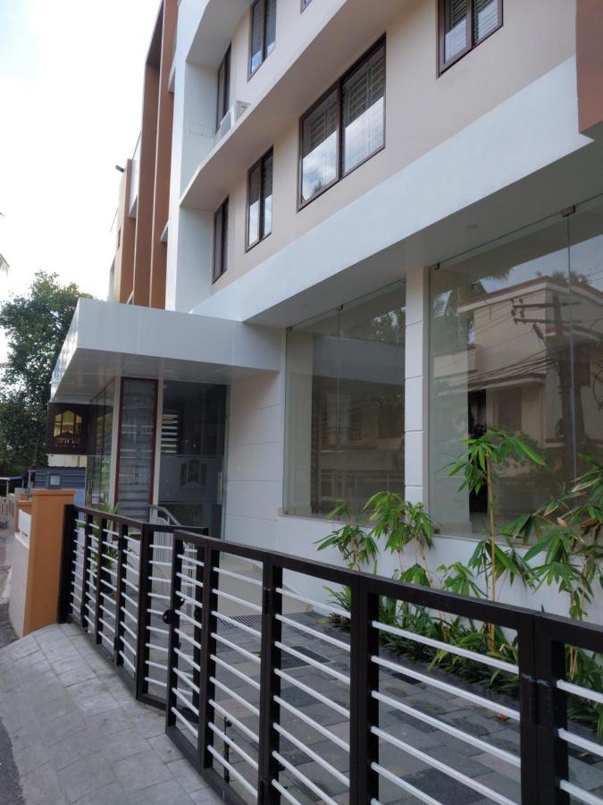 Hotel Mannat Residence 트리반드룸 외부 사진